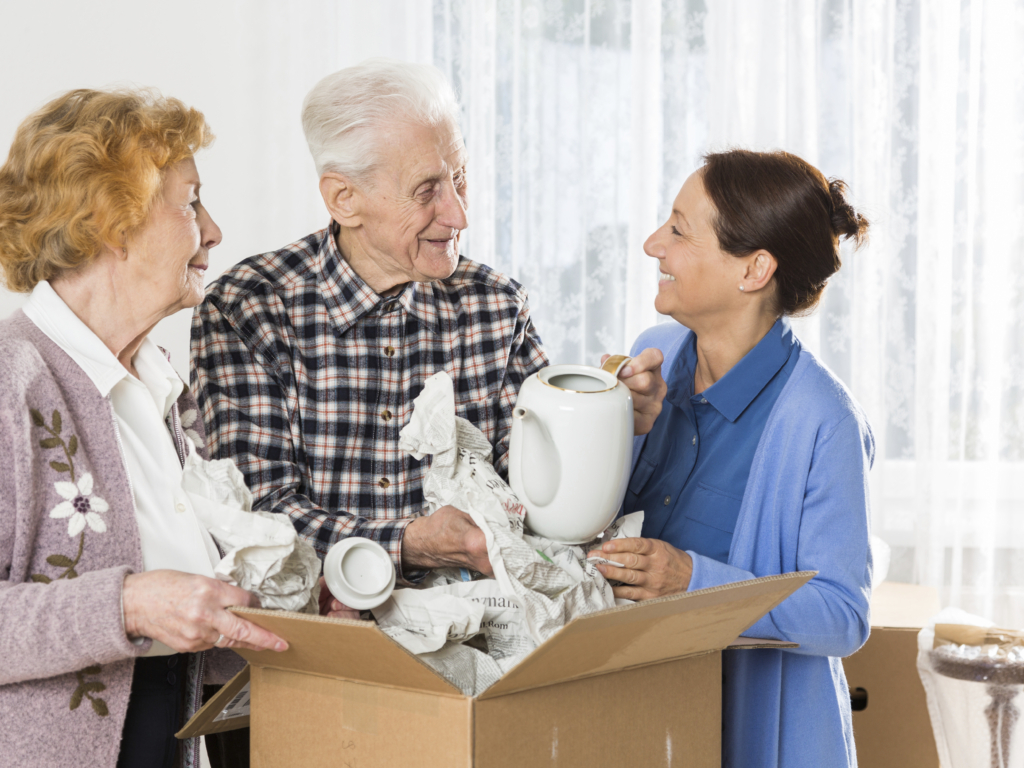 Elderly-Couple-Packing-Moving-1024×768